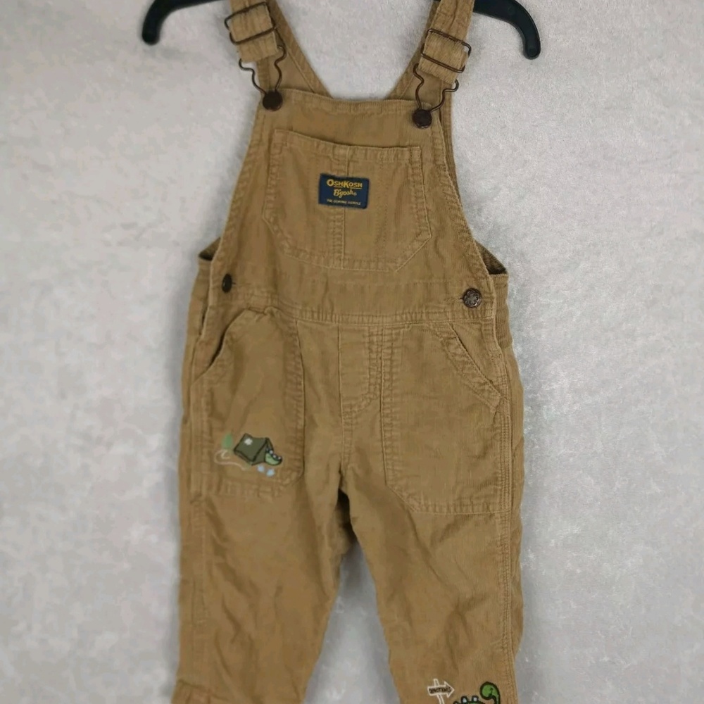 OSHKOSH B'gosh  corduroy overalls

size 12m

'